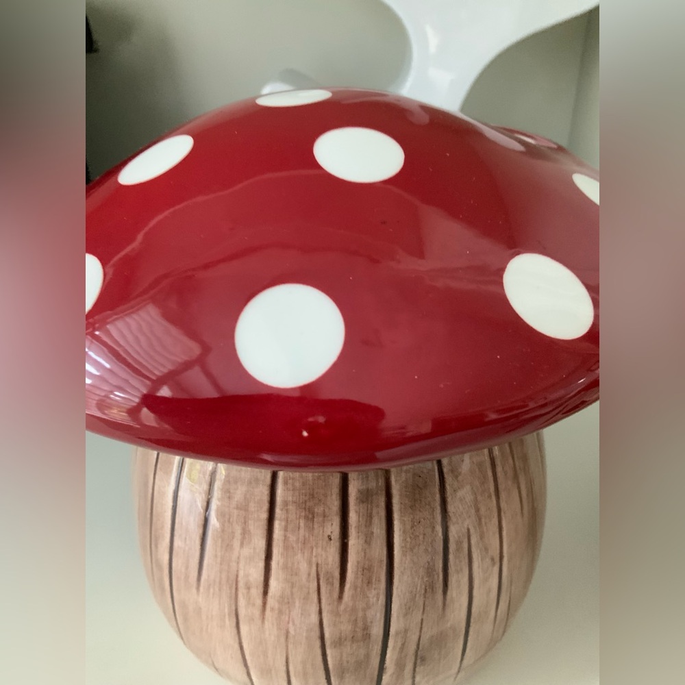 Mushroom Whimsical B HARBOUR Ceramic Canisters X 2 Set Like New Kitchen Home - Picture 4 of 16